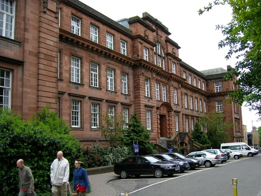 University of Dundee  University Guide for Parents